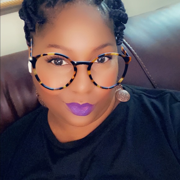 Meet your Posher, Genetra - Picture 3 of 4